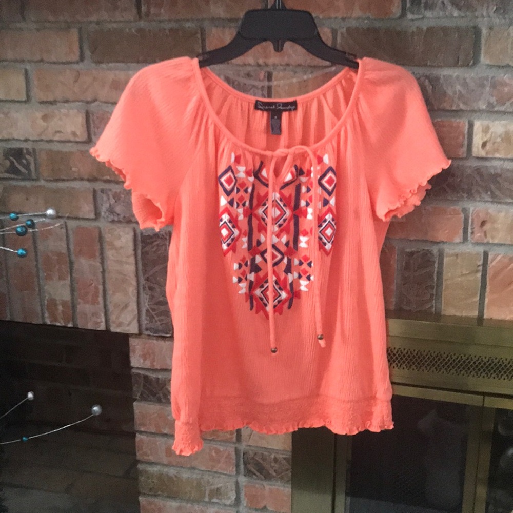 Beautiful shirt barely worn